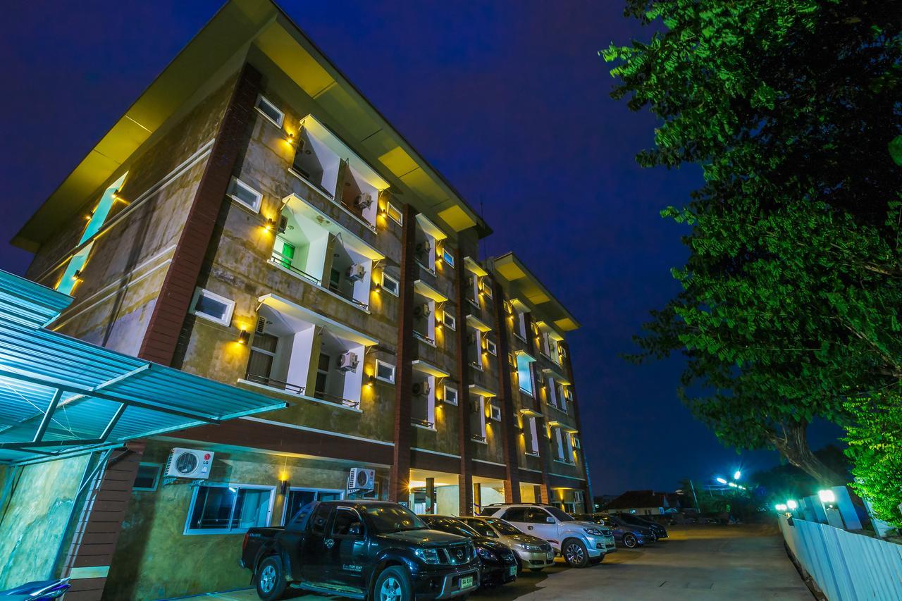 Tonwai Modern Place Phitsanulok Extérieur photo