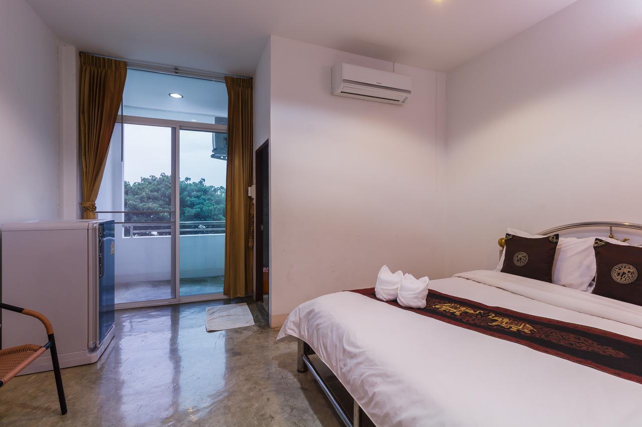 Tonwai Modern Place Phitsanulok Extérieur photo